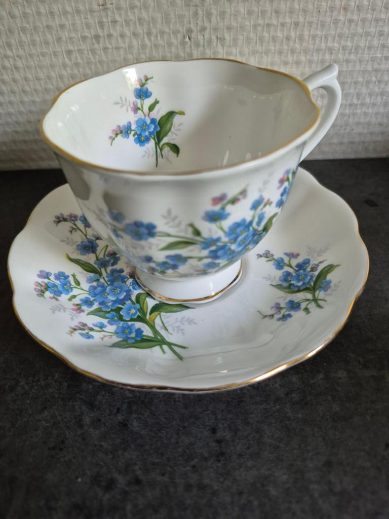 Royal Albert forget my not  Engelse  kop en schotel, Verzamelen, Porselein, Kristal en Bestek, Ophalen of Verzenden, Zo goed als nieuw