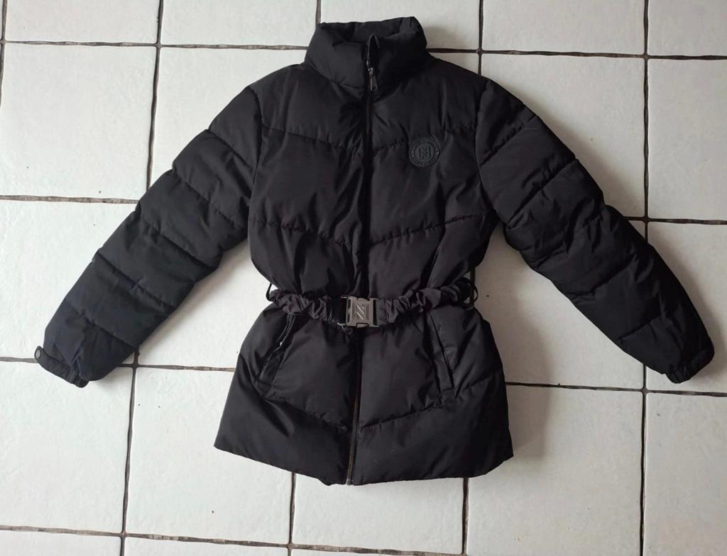 Mooie Nikkie winterjas maat 36, Kleding | Dames, Jassen | Winter, Ophalen of Verzenden, Zo goed als nieuw, Maat 36 (S), Zwart