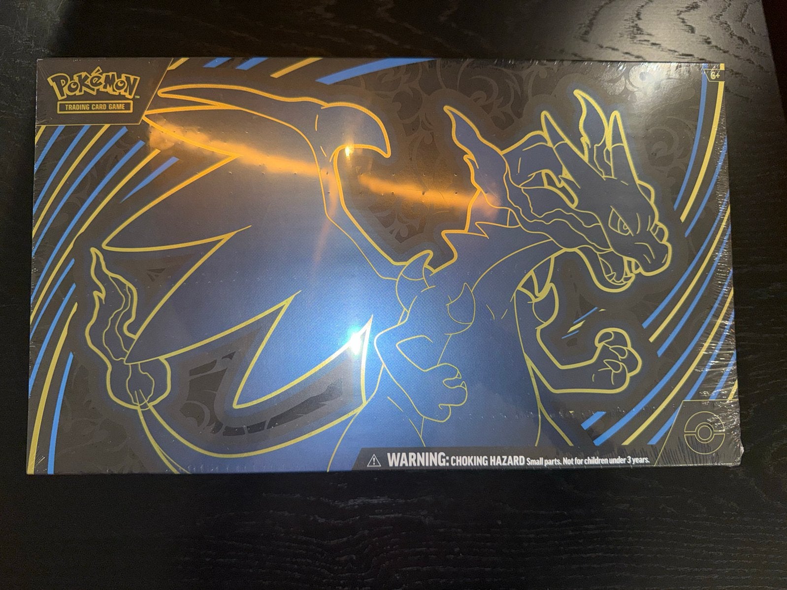 Pokémon Charizard Ultra Premium Collection UPC Sealed, Ophalen of Verzenden, Nieuw, Overige typen