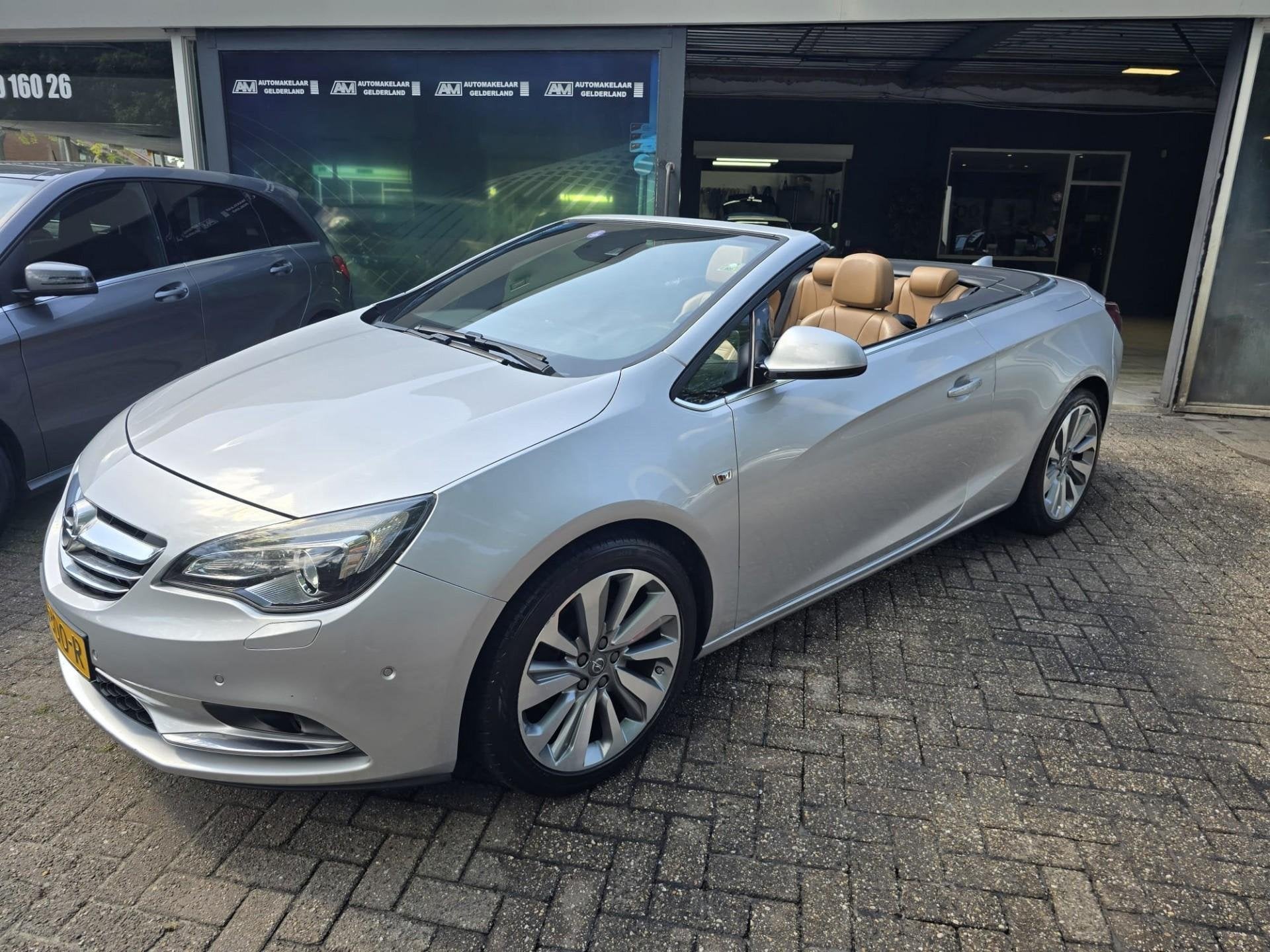 Opel Cascada 1.6 Turbo Cosmo | AUTOMAAT | 1E EIGENAAR | 12MN, Auto's, Gebruikt, Euro 6, 4 cilinders, Cabriolet