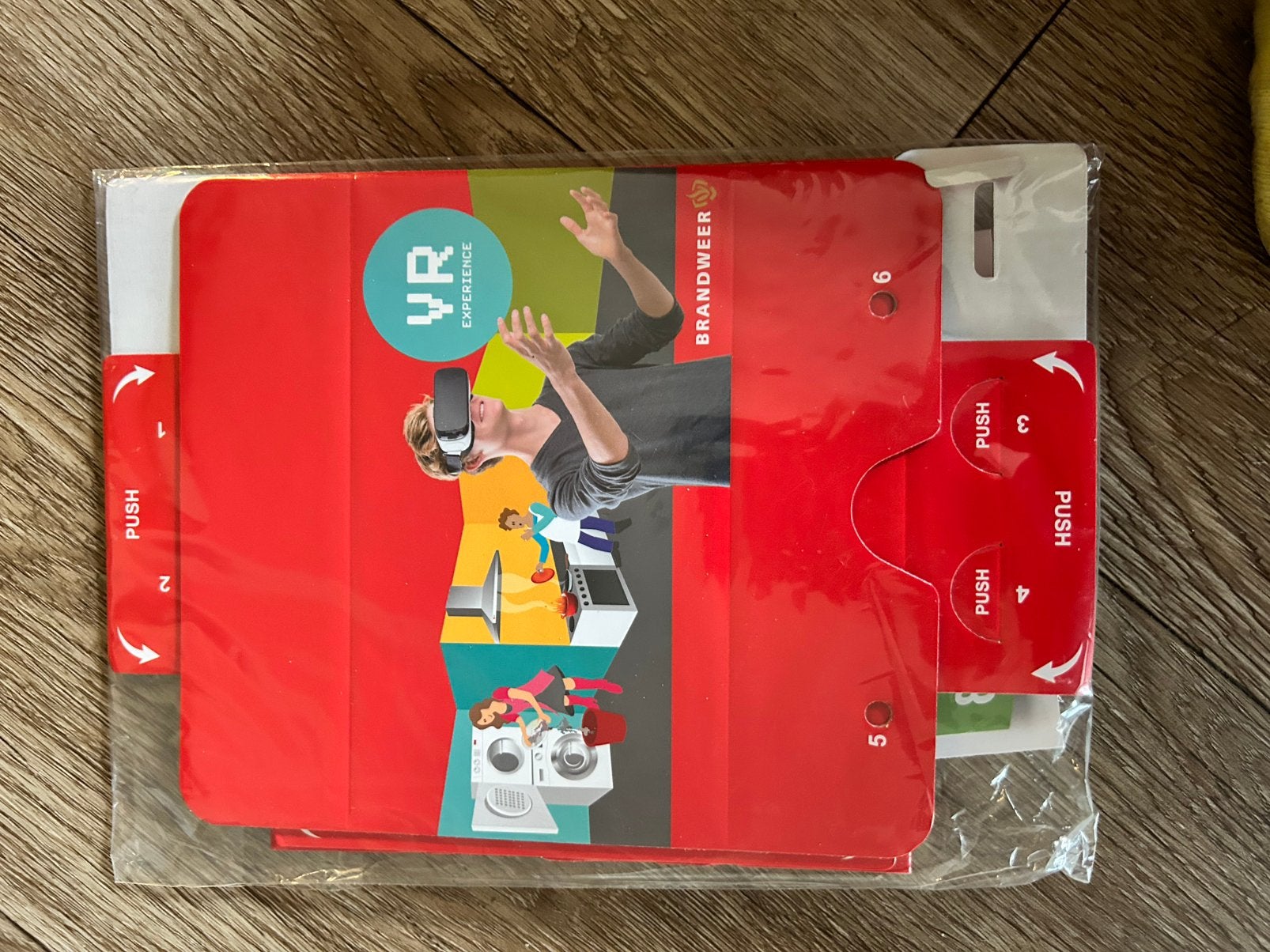 Knutsel eigen VR bril, Ophalen, Fantasie, Zo goed als nieuw, Papier of Karton
