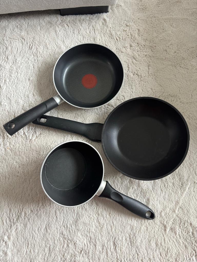 Pannenset: Koekenpannen en Sauspan, Gebruikt, Inductieplaat, Aluminium, Pannenset