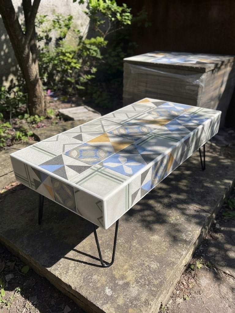 Unieke tafel - salontafel/bijzettafel, Huis en Inrichting, Tafels | Bijzettafels, Ophalen, Nieuw, Rond, Minder dan 55 cm