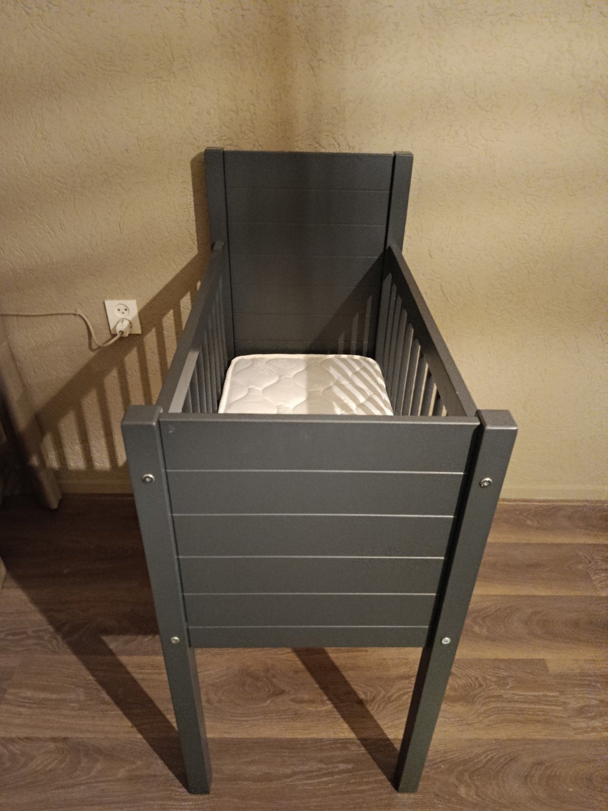 Kidsmill Noa Babywieg - Grijs, Ophalen, Zo goed als nieuw, Wieg