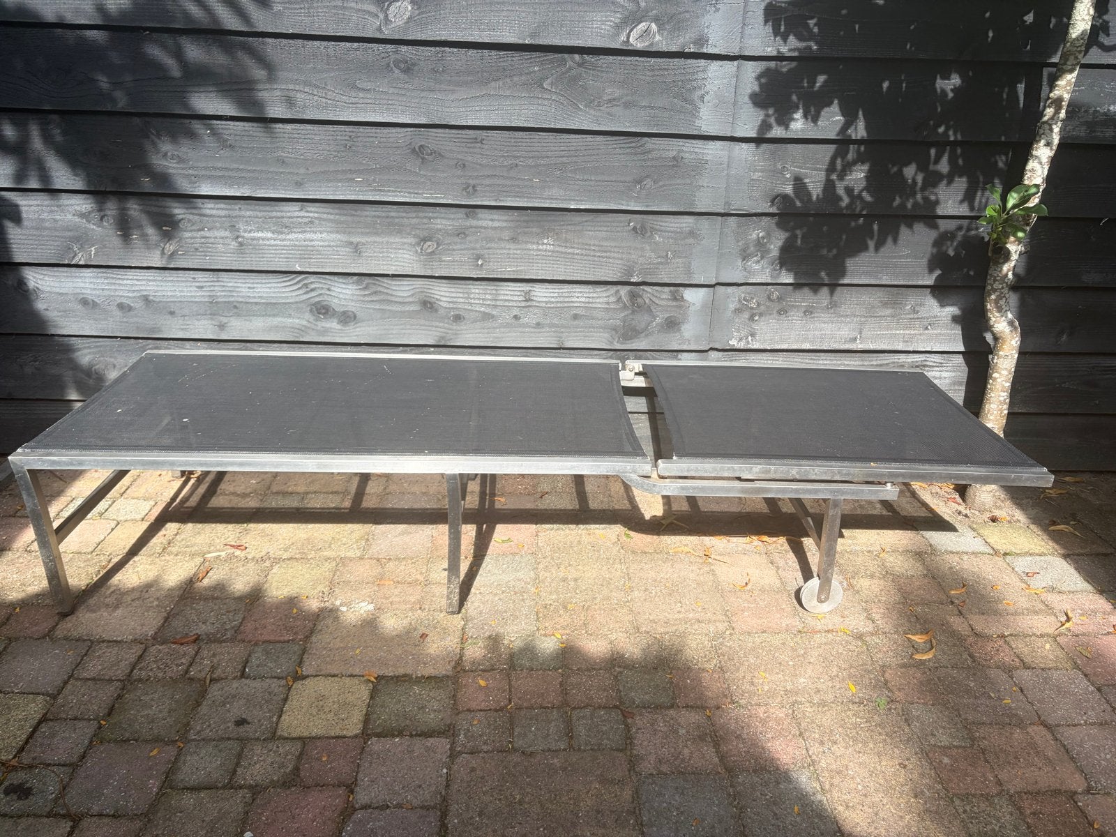 Gratis ligbed - alle standen werken nog, Tuin en Terras, Ligbedden, Ophalen, Gebruikt, Metaal, Verstelbaar