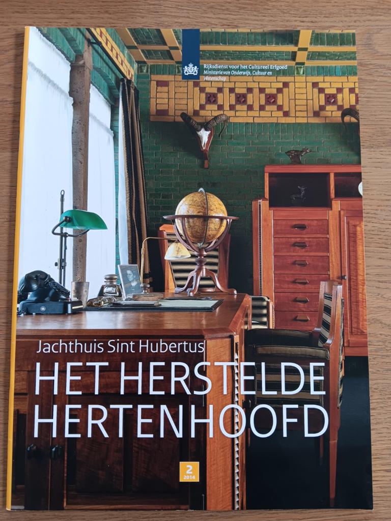 Jachthuis Sint Hubertus - Het Herstelde Hertenhoofd, Ophalen of Verzenden, Zo goed als nieuw, Muziek, Film of Tv