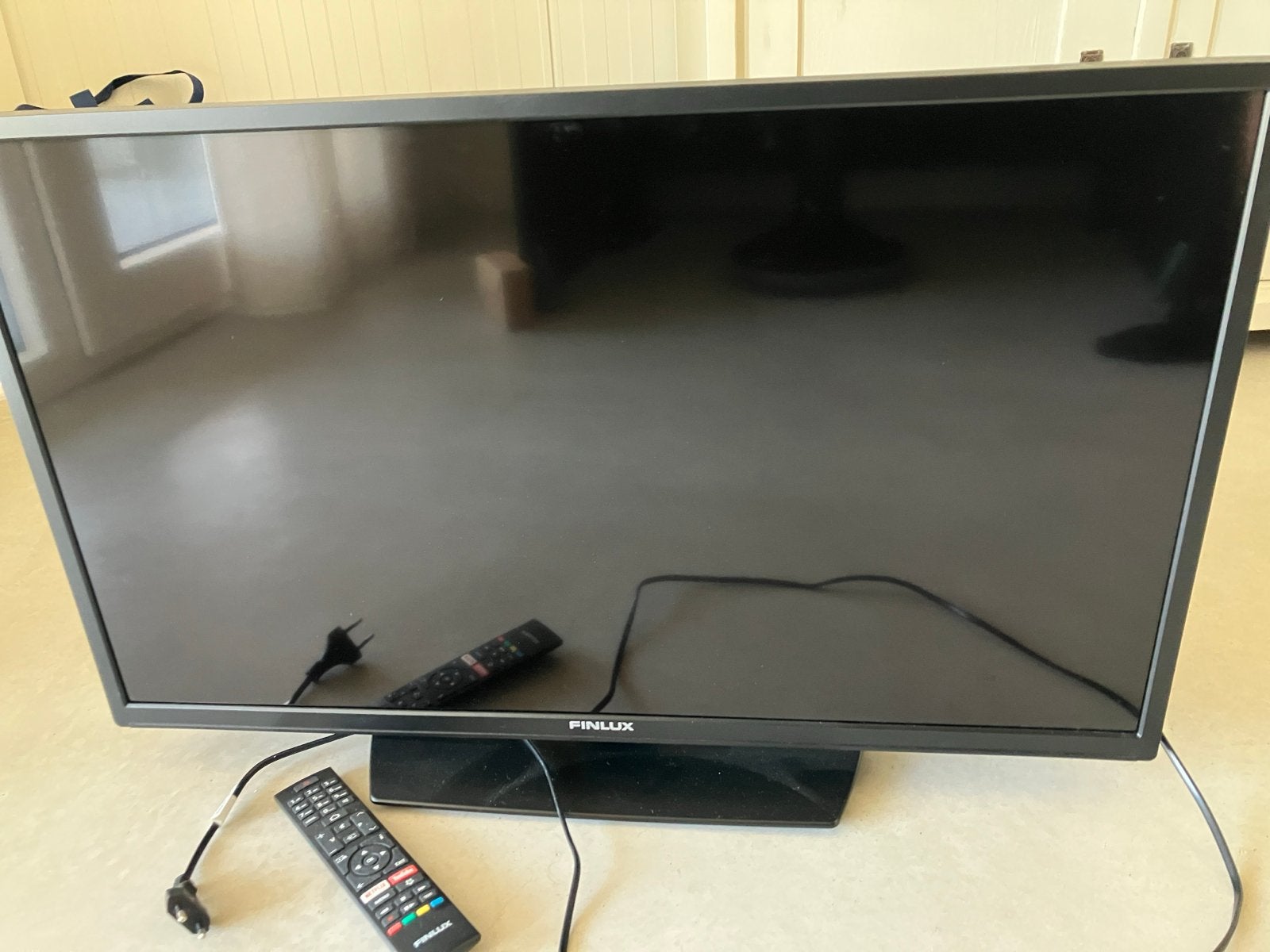 Kleine Finlux TV - 4 jaar oud, nooit gebruikt, Audio, Tv en Foto, Televisies, Ophalen, Zo goed als nieuw, 60 tot 80 cm, Overige merken