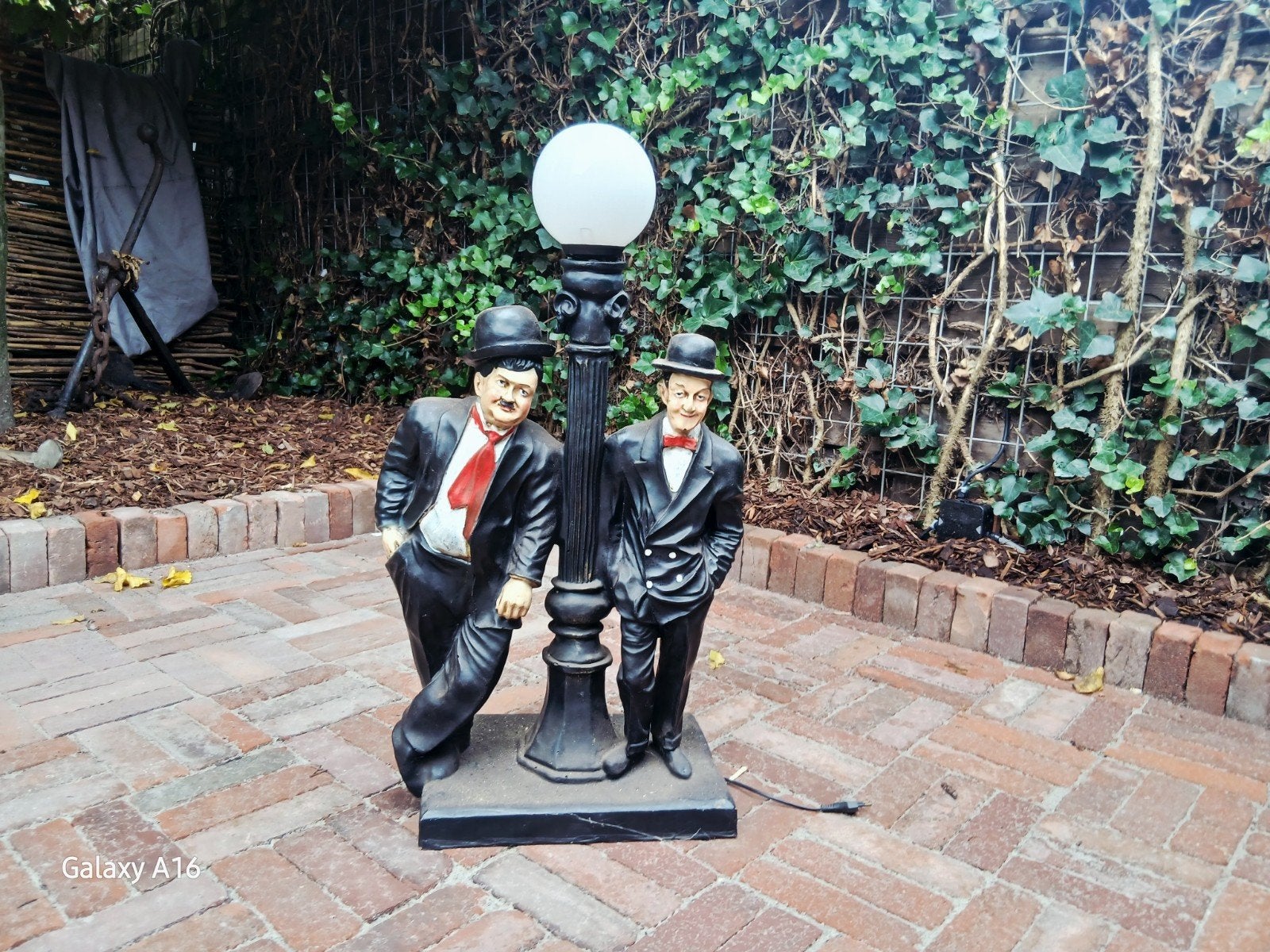 Decoratieve lamp met Laurel & Hardy figuren, Vintage, Gebruikt, Meerkleurig, Overige materialen