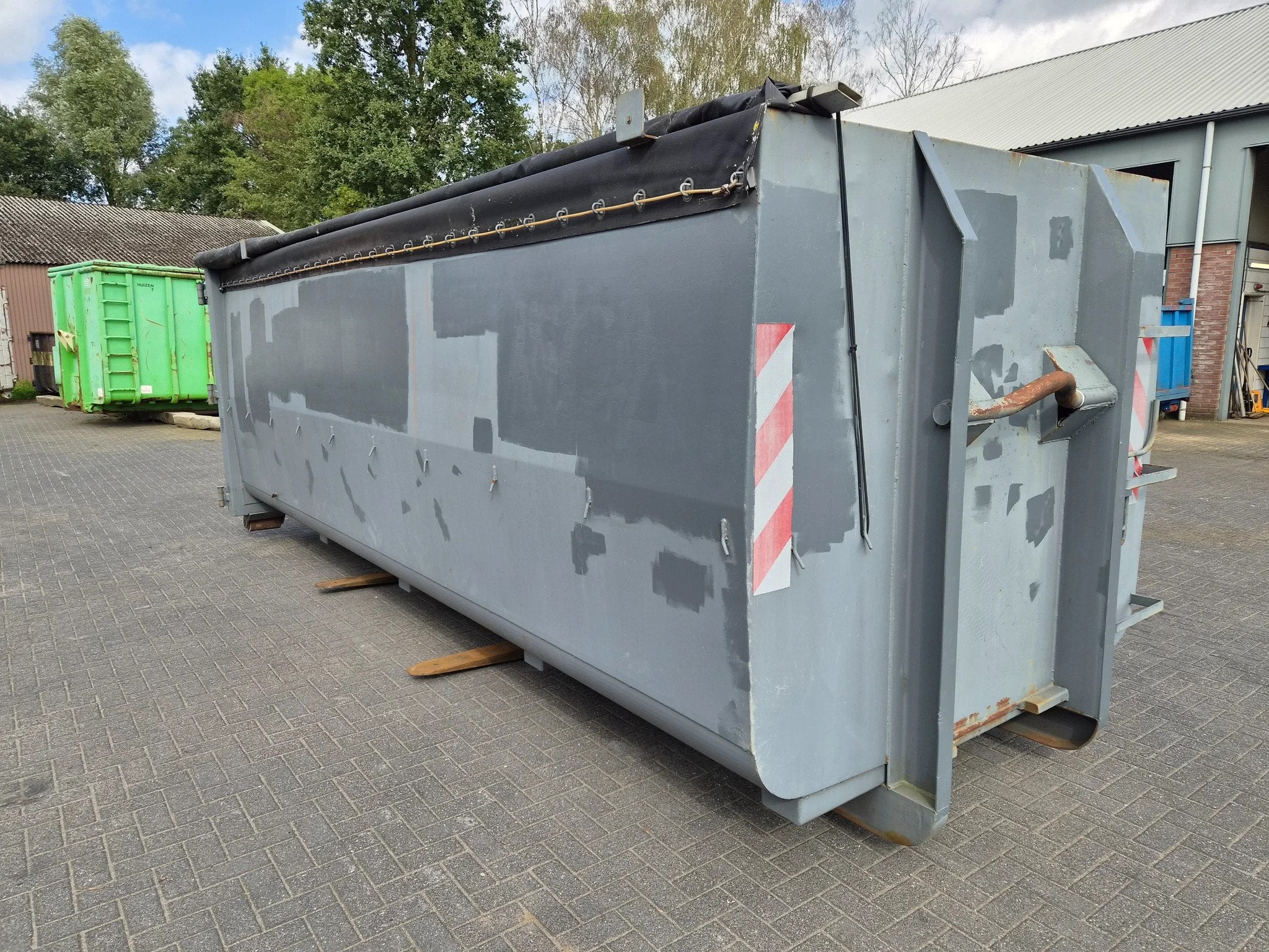 Container 26 M3, Zakelijke goederen