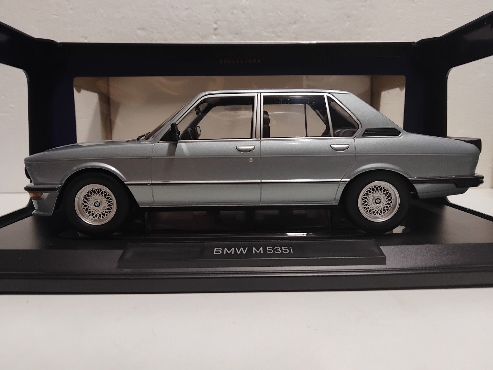 BMW 535 i M light metallic blue NOREV 1:18 KRD, Ophalen of Verzenden, Zo goed als nieuw, Auto, Norev