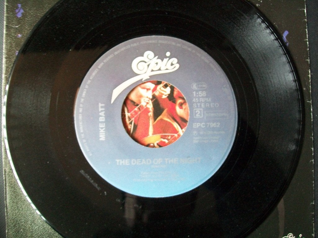 Foto 4 van MIKE BATT met Lady of the Dawn ..(1979) in goede staat