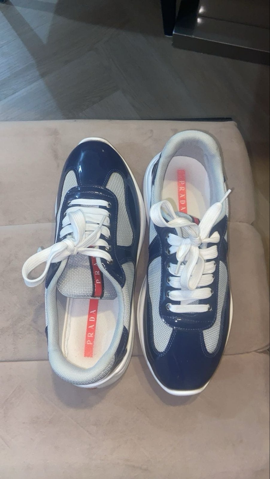 Prada Sneakers - Donkerblauw en Grijs maat 43, Kleding | Dames, Ophalen of Verzenden, Zo goed als nieuw, Blauw, Sneakers of Gympen
