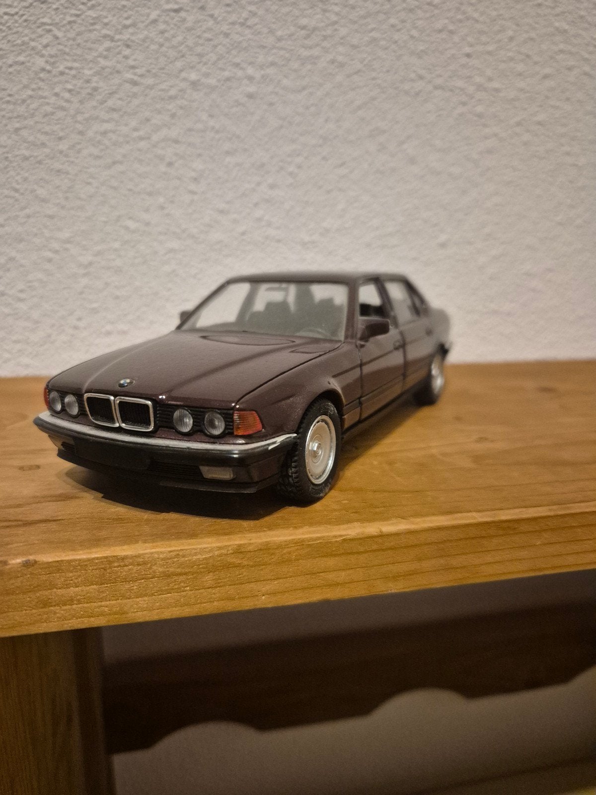 BMW e32 750IL 1:24 Schabak, Ophalen of Verzenden, Zo goed als nieuw, Auto