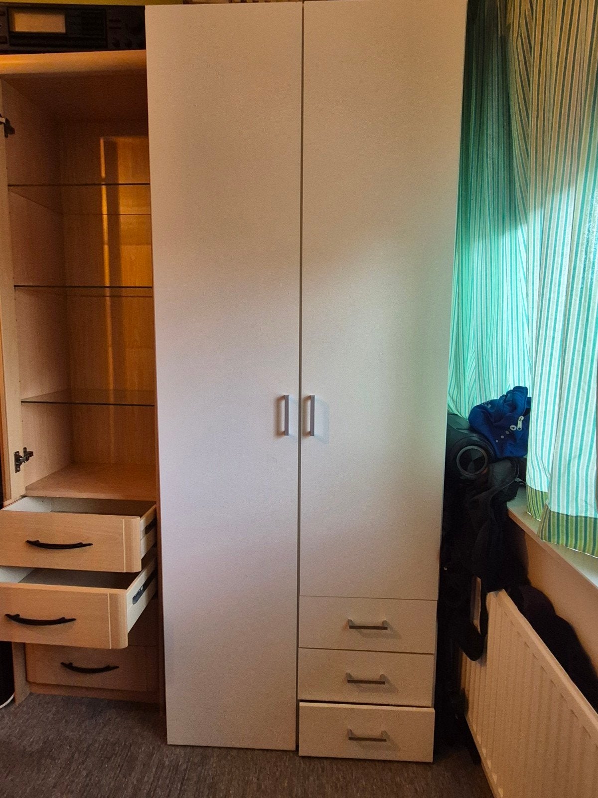 Witte kledingkast met planken, lades en hangruimte, Huis en Inrichting, Kasten | Kledingkasten, Gebruikt, 200 cm of meer, 50 tot 100 cm
