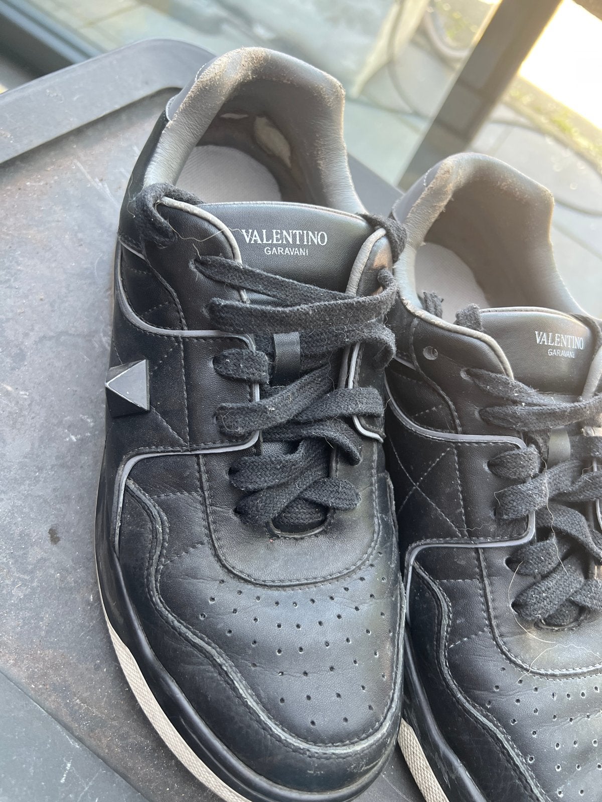 Valentino Garavani Rockstud Sneakers Zwart, Zwart, Ophalen of Verzenden, Sneakers of Gympen, Gedragen