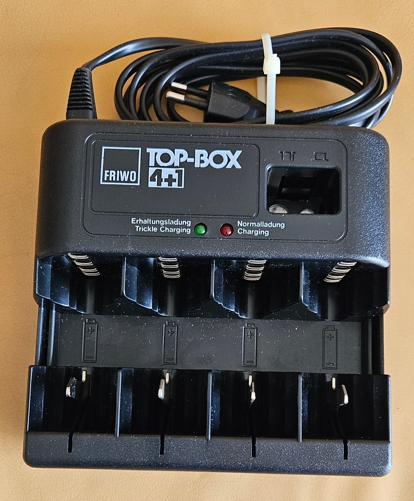 FRIWO TOP-BOX 4+1 Universele Acculader, Ophalen of Verzenden