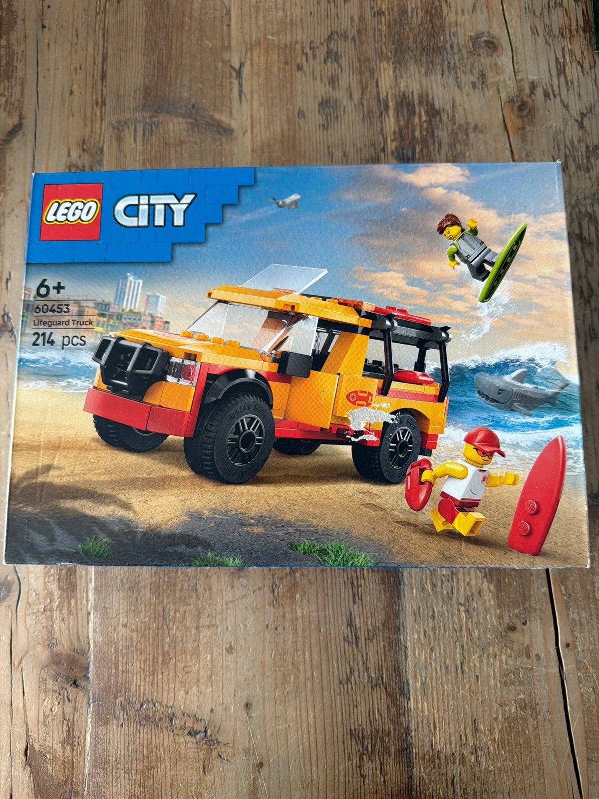 Foto 2 van LEGO City 60453 Reddingswagen - Nieuw in doos