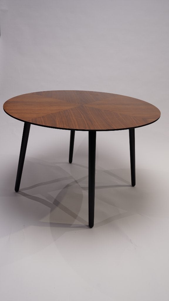 Dutchbone Clover Eettafel - Ø 120 cm -  Bruin, Ophalen, Rond, Vier personen, 100 tot 150 cm