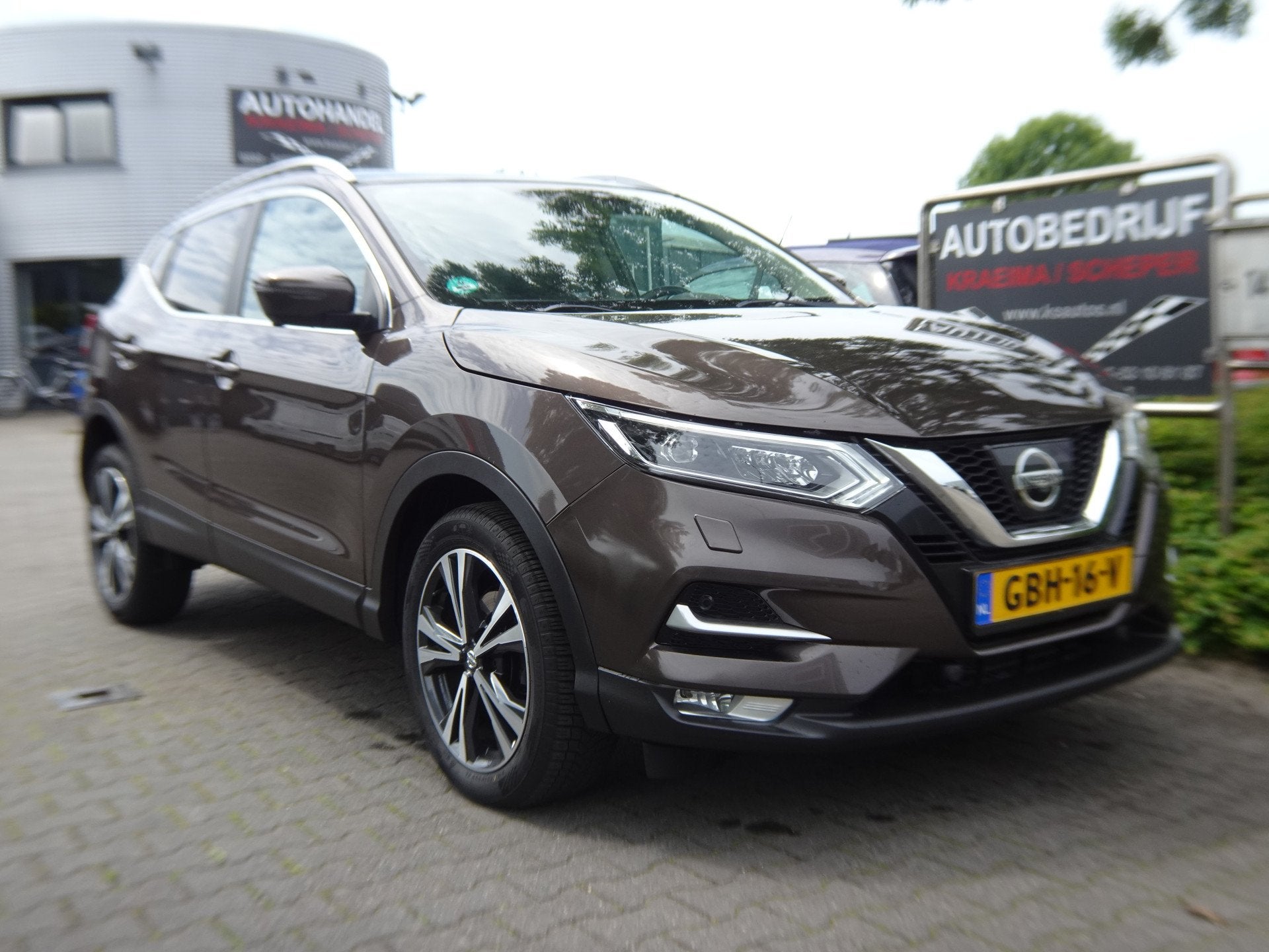 Nissan QASHQAI 1.2 Tekna Automaat! (bj 2017), Auto's, Gebruikt, 4 cilinders, Bruin, 116 pk