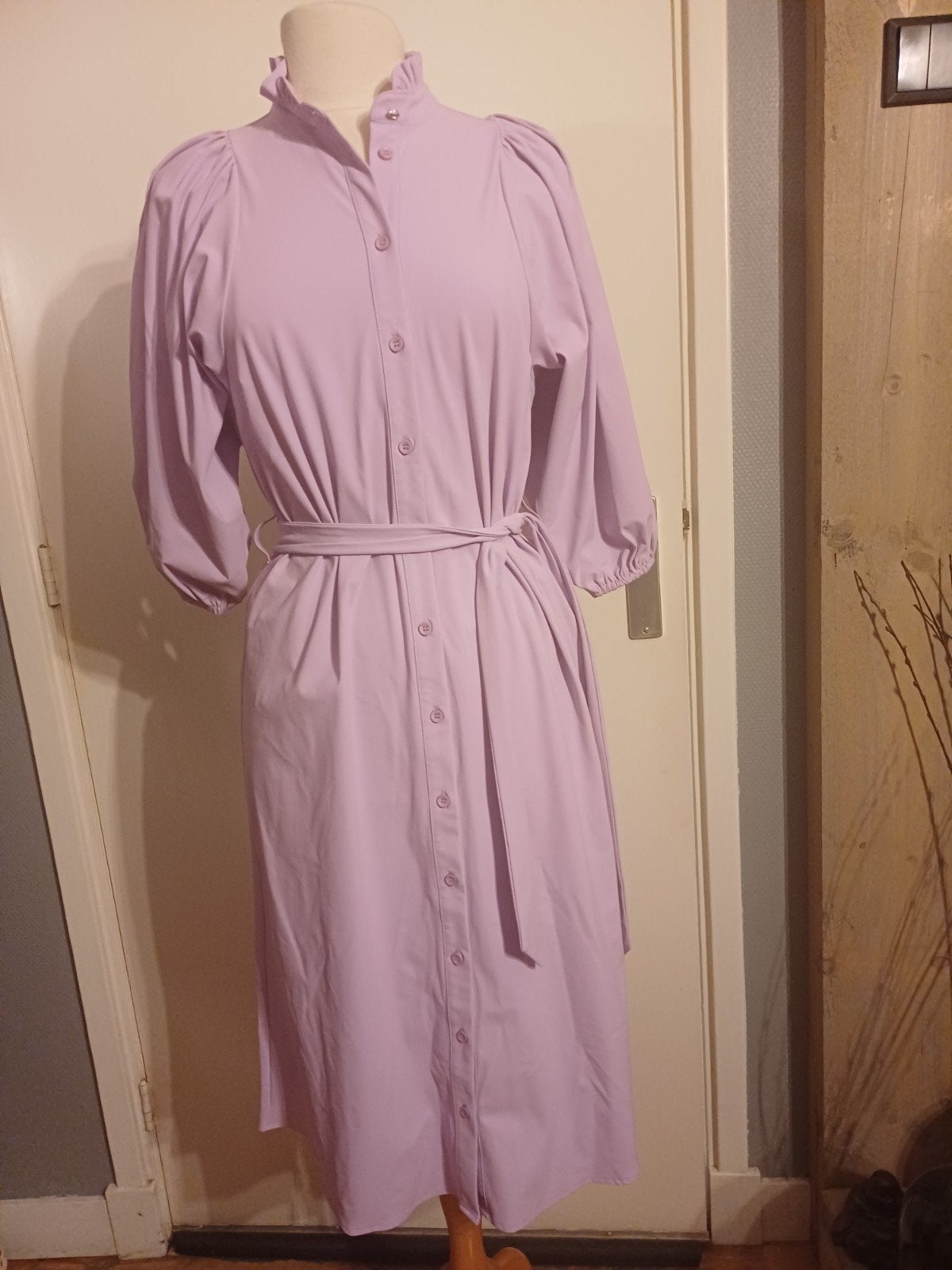 Travel Jurk Lilac Maat S met Ballonmouwen en Ruffelkraag, Mp, Overige kleuren, Mp, Nieuw