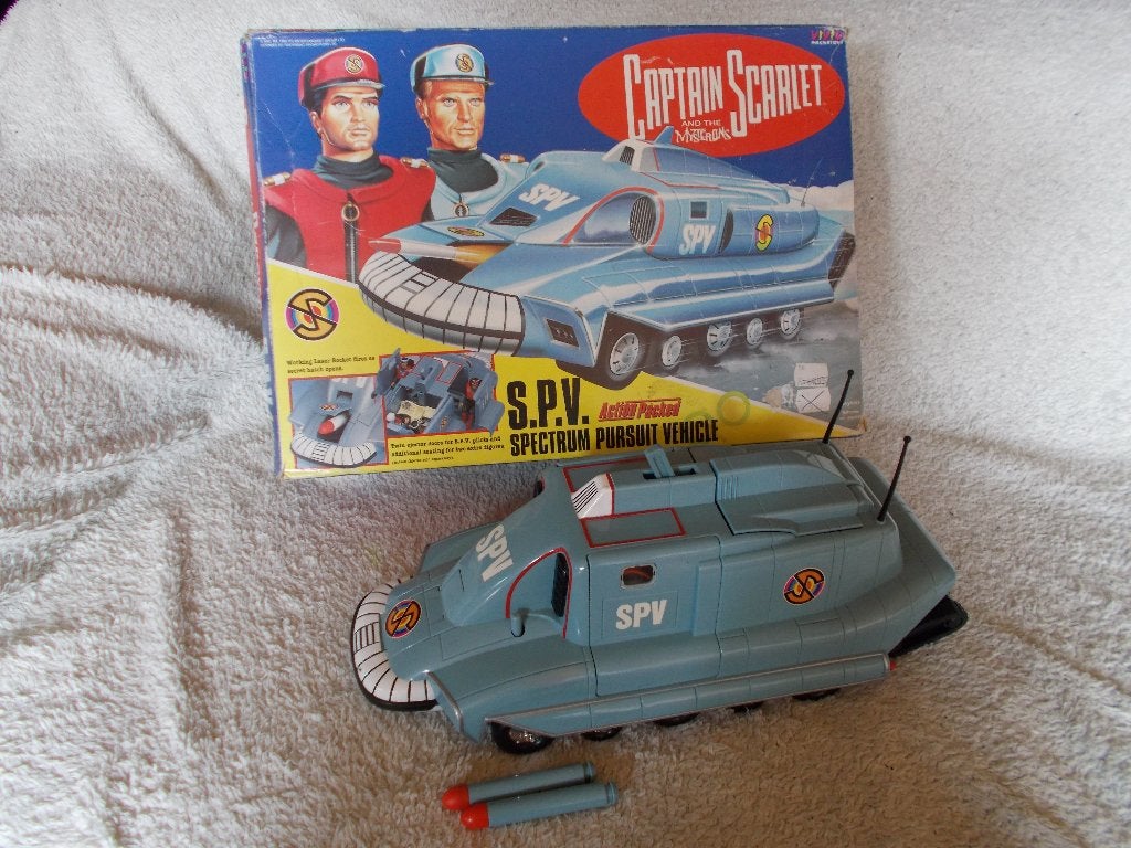 1993 Vivid CAPTAIN SCARLET SPECTRUM PURSUIT VEHICLE (45 CM!)