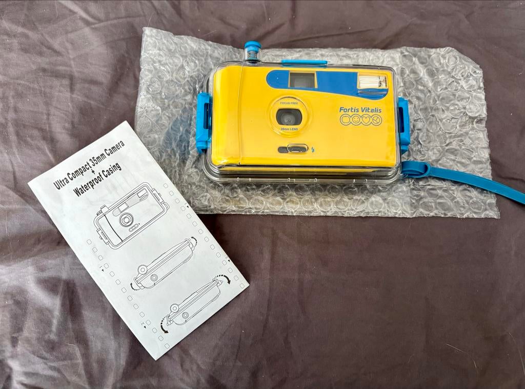 Nieuwe analoge 35mm onderwatercamera met handleiding, Ophalen of Verzenden, Nieuw, Minder dan 10 meter, Complete set