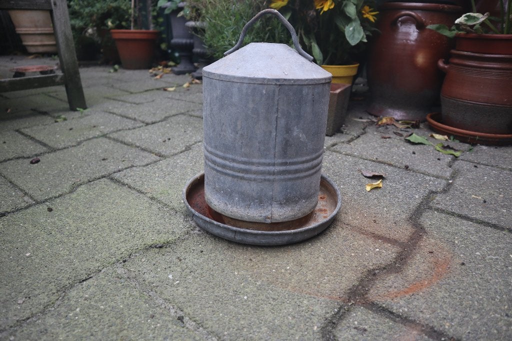 Leuke zinken kippen voeder bak silo, Gebruikt, Minder dan 30 cm, Rond, Ophalen of Verzenden