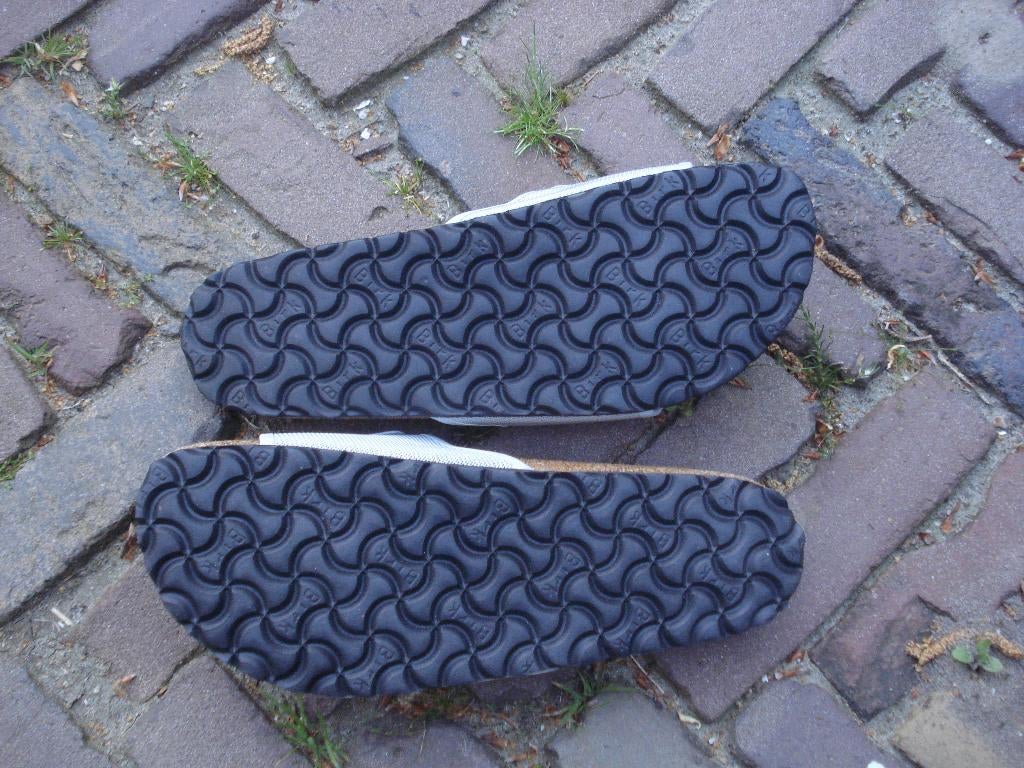 BIRKENSTOCK WIT NIEUW 40 NU GRATIS VERZENDING PER POST, Slippers, Verzenden, Wit, Nieuw