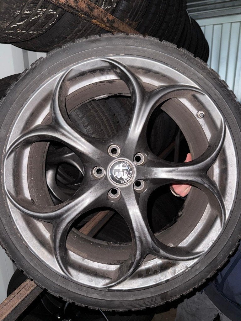 Alfa Romeo Giulia velgensets winterbanden, Gebruikt, Banden en Velgen, Winterbanden, Ophalen
