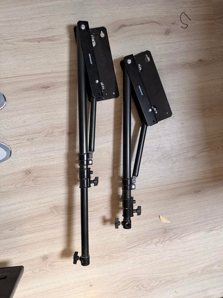 2 Neewer Wandstatieven voor Fotografie Lampen, Ophalen of Verzenden, Gebruikt, Minder dan 150 cm, Overige typen