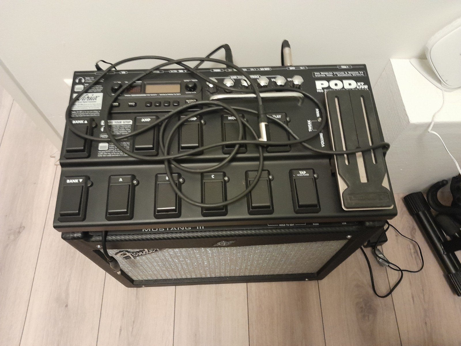 Fender Mustang III versterker met Line 6 POD XT Live, Muziek en Instrumenten, Ophalen of Verzenden, Zo goed als nieuw, Multi-effect