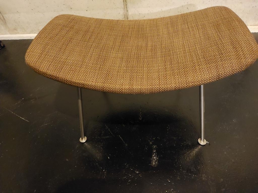 Artifort Hocker / Voetenbankje - Originele Ploeg Stof, Ophalen, Modern design, Gebruikt, 50 tot 75 cm