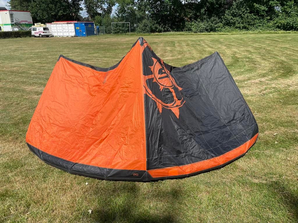 Slingshot machine 8m, Watersport en Boten, Kitesurfen, Ophalen, Gebruikt, 8 m², Geen board