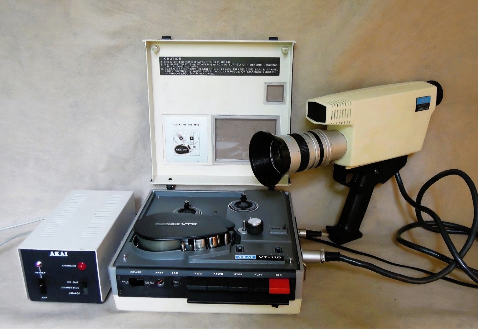 Akai VT-120 Vintage Portable VCR met Camera, Mini dv, Gebruikt, 20x of meer, Ophalen