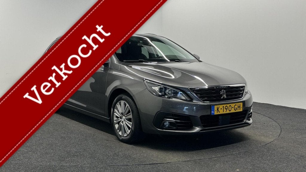 Peugeot 308 SW 1.2 PureTech Allure Pack CARPLAY TREKHAAK NAV, Gebruikt, 1199 cc, Met garantie (alle), Origineel Nederlands