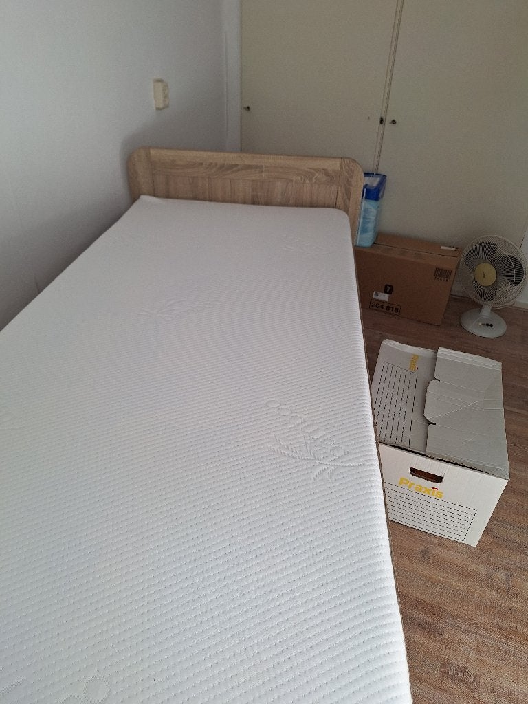 Seniorenbed, Ophalen, 90 cm, Eenpersoons, Zo goed als nieuw