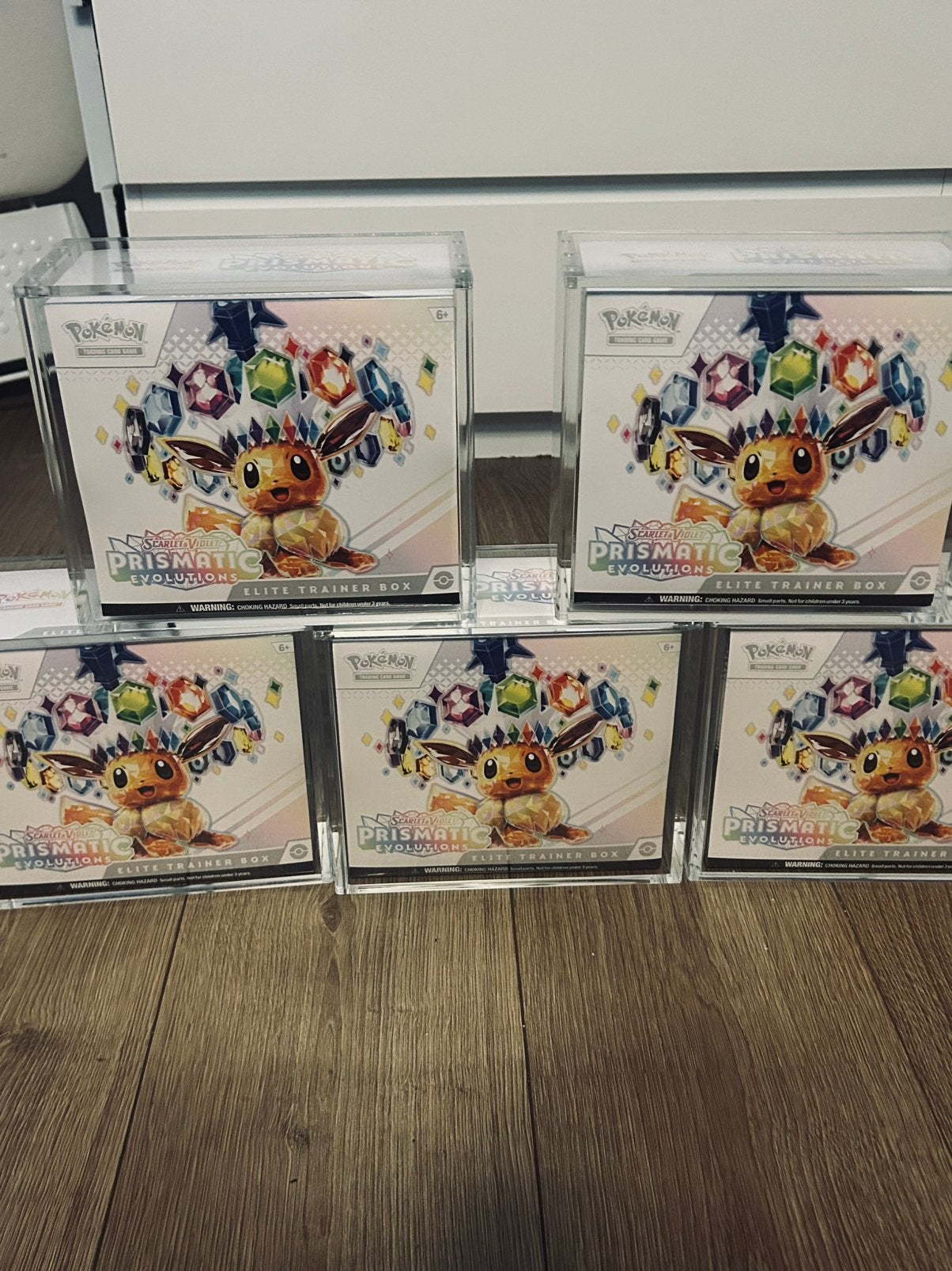 Prismatic Evolutions Elite Trainer Box, Hobby en Vrije tijd, Verzamelkaartspellen | Pokémon, Ophalen of Verzenden, Nieuw, Boosterbox