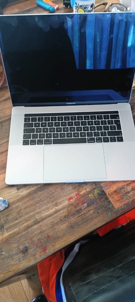 MacBook Pro 2019, 2 tot 3 Ghz, 13 inch, Zo goed als nieuw, 128 GB of minder