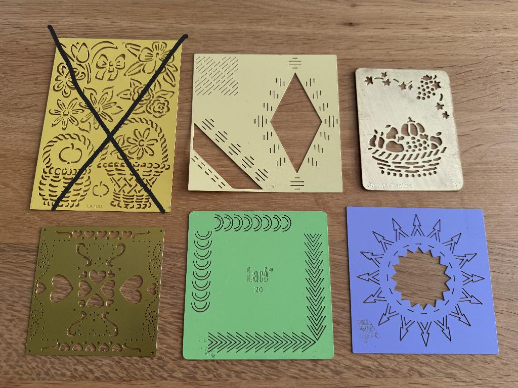 5 embossing sjablonen , decoratie, Hobby en Vrije tijd, Ophalen of Verzenden, Zo goed als nieuw, Fantasie, Pons of Mal