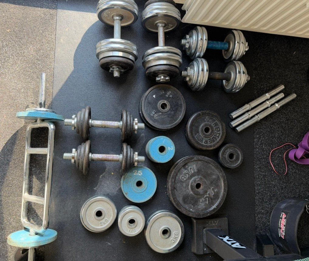 Set van halters, dumbbells en schijven., Ophalen, Gebruikt, Halterset