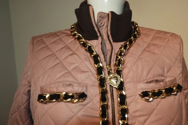 Love Moschino gevoerde jas gouden ketting winter D42, Love Moschino, Verzenden, Maat 42/44 (L), Zo goed als nieuw