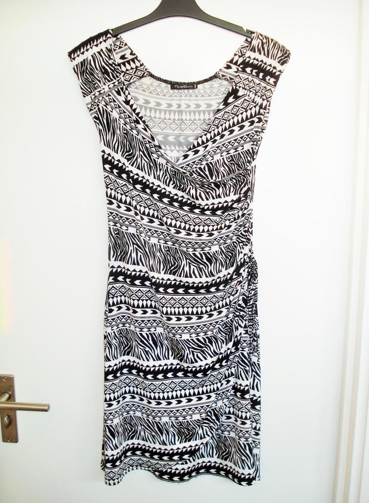 Jurk Pas de quoi ... Paris - mt M, Maat 38/40 (M), Zwart, Ophalen of Verzenden, Zo goed als nieuw