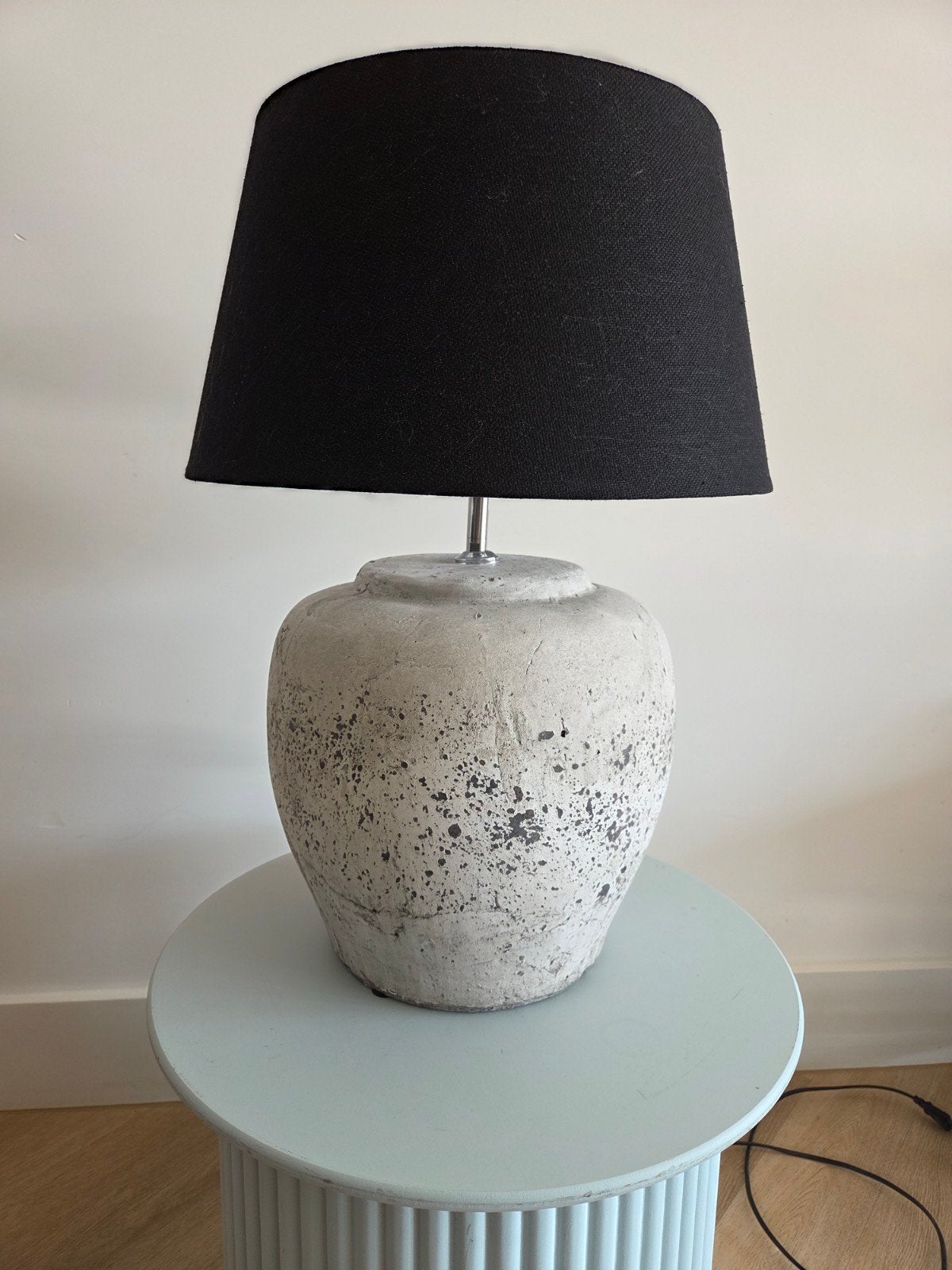 tafellamp beton met zwarte kap, Ophalen, Gebruikt, 50 tot 75 cm, Industrieel, Modern