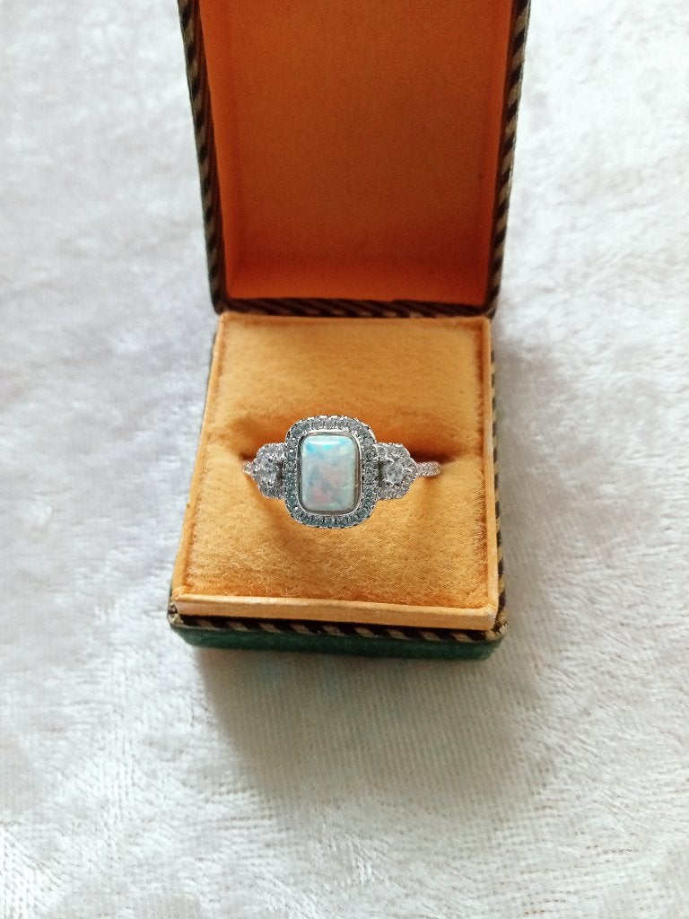 Mooie Zilveren Ring met vierkante Opaal, Sieraden, Tassen en Uiterlijk, Antieke sieraden, Verzenden, Zilver, Ring, Met edelsteen