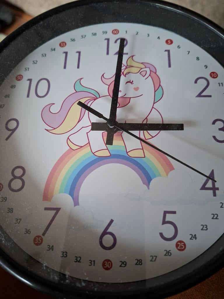 Wandklok met eenhoorn en regenboog, Ophalen of Verzenden