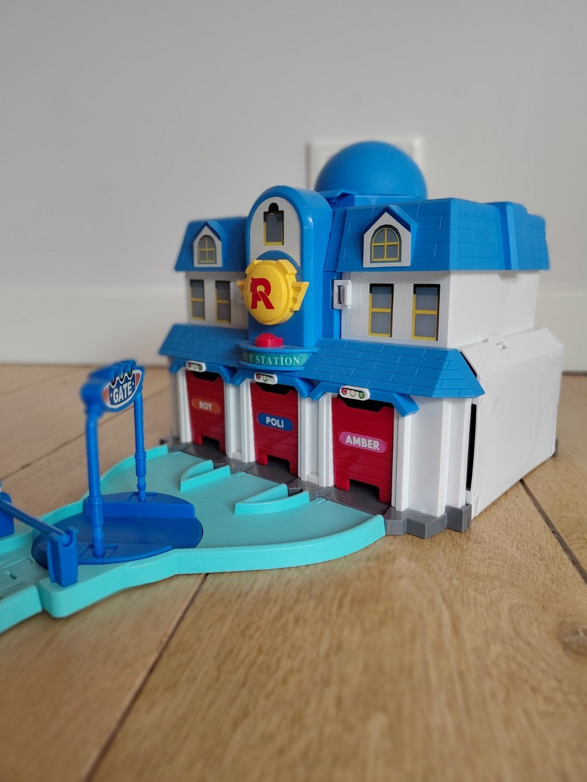 Robocar Poli Rescue Station Speelset met 5 Voertuigen, Kinderen en Baby's, Ophalen of Verzenden, Zo goed als nieuw