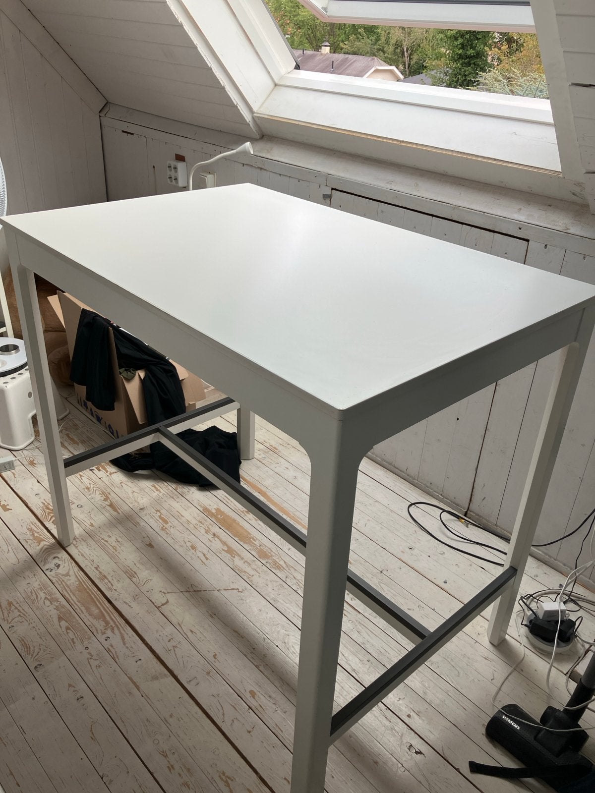 Witte bartafel - Ideaal voor kleine ruimtes, Ophalen of Verzenden, Gebruikt
