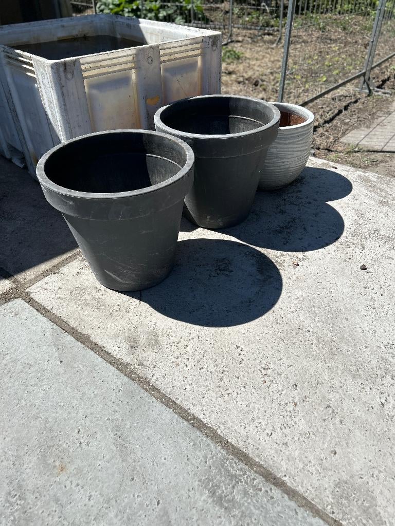 Bloempotten 3 stuks, Tuin en Terras, Bloempotten, Overige materialen, Balkon, Rond, Zo goed als nieuw