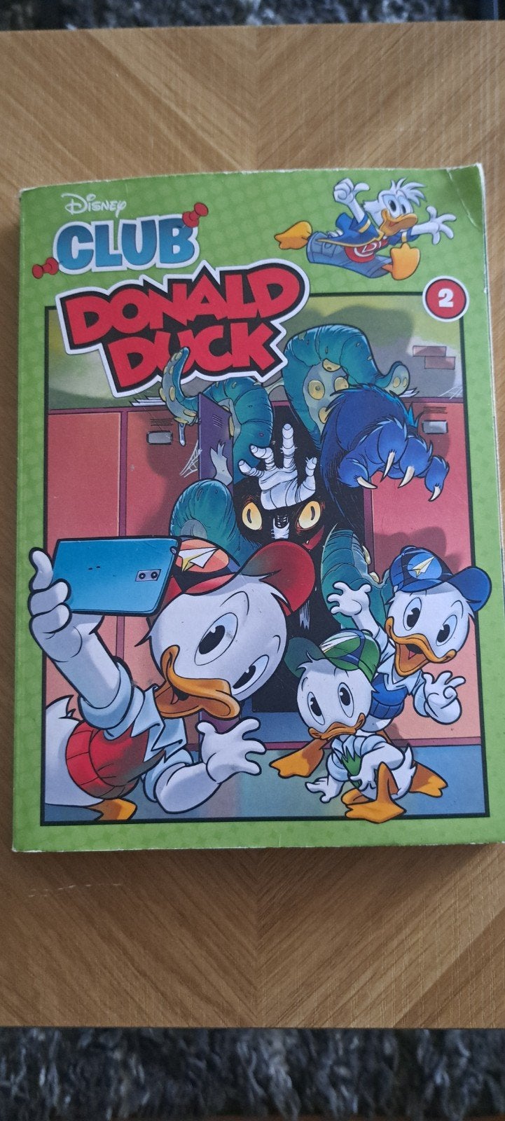 Disney Club Donald Duck -De spannendste avonturen op school!, Eén stripboek, Disney, Ophalen, Gelezen