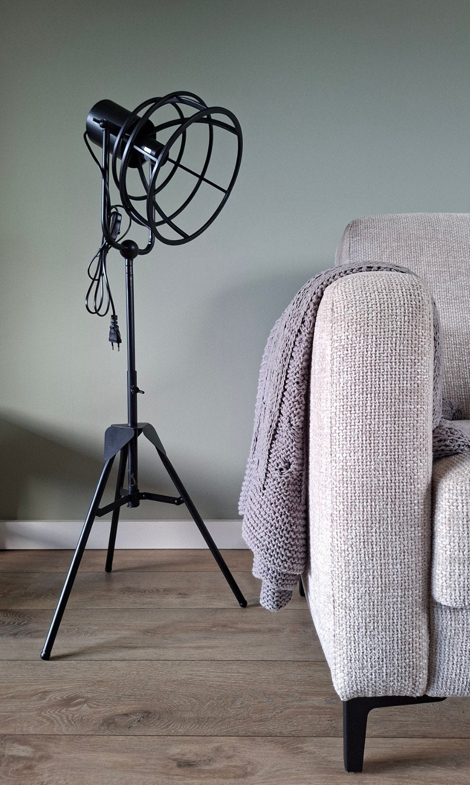 Vloerlamp 3 poot Lamp zwart metaal industrieel verstelbaar, Ophalen, Stoer Industrieel Robuust, 100 tot 150 cm, Nieuw